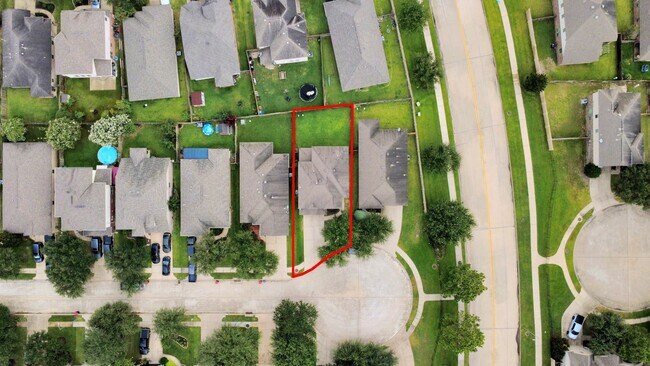 Building Photo - 6106 Grassy Haven Ln