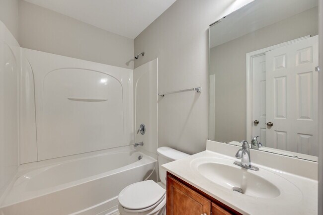 Building Photo - Spacious 4BR Fort Mill Home with Loft, Private Primary Retreat & Fenced Yard