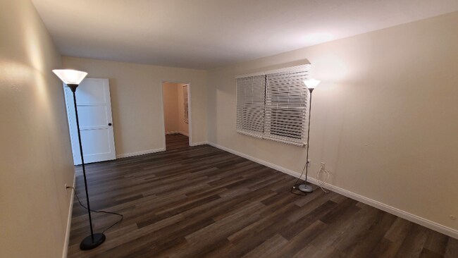 Building Photo - 2211 Felspar St