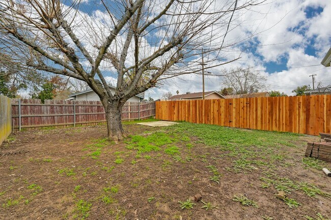 Building Photo - 5691 Cutler Ct