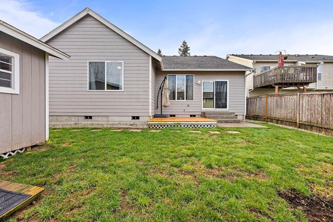 Building Photo - Beautiful Single-Story Olympia Home with Dog Wash, Garden Beds & Thoughtful Layout