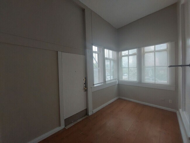 Building Photo - Government Hill Historic District! *1 BED/...