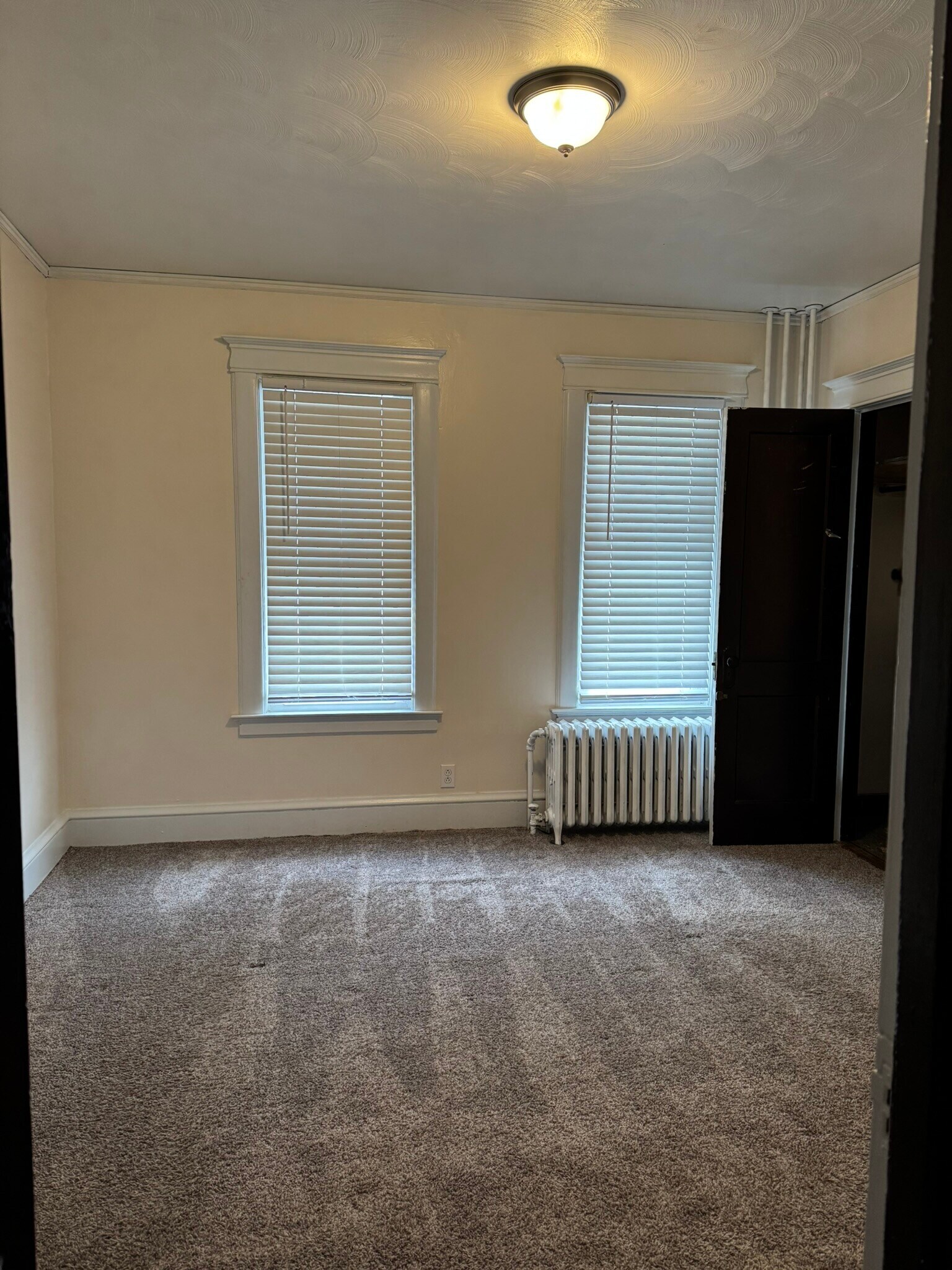 Building Photo - 37 Mountford St