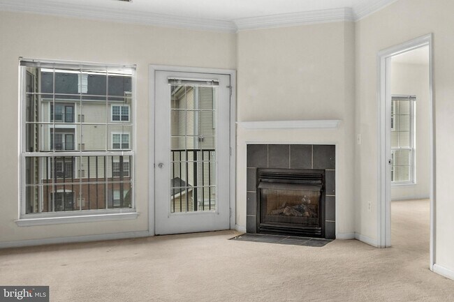 Building Photo - 4850 Eisenhower Ave