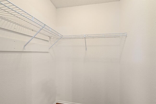 Building Photo - 16031 Fitchburg Cir