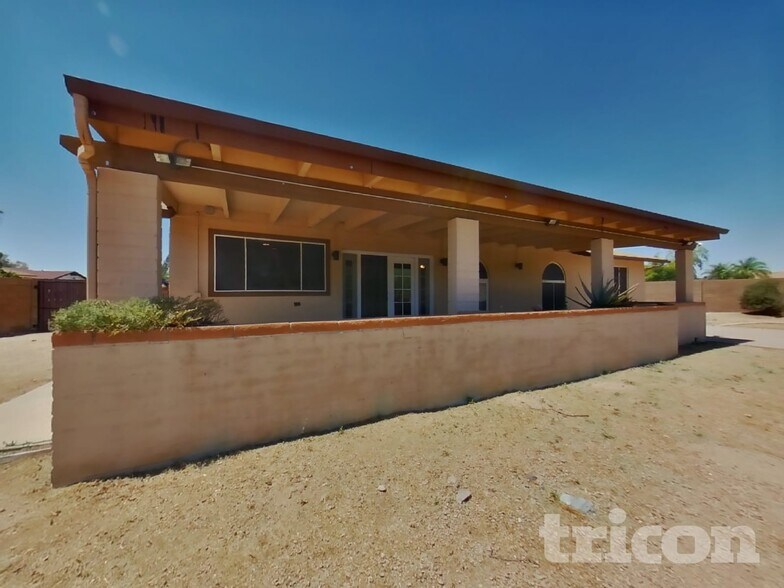 Building Photo - 4140 W Pershing Ave