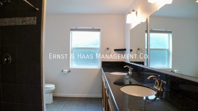 Building Photo - 3138 Shadypark Dr