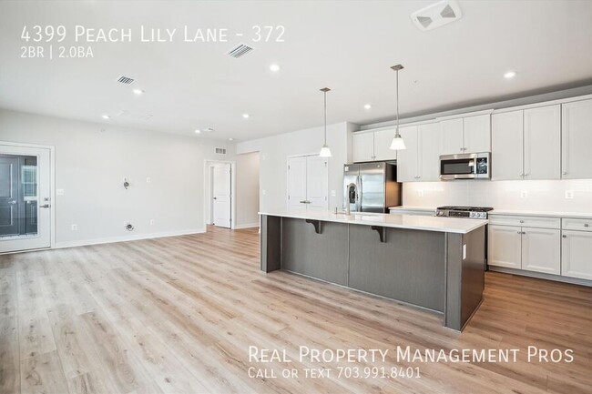 Building Photo - 4399 Peach Lily Ln