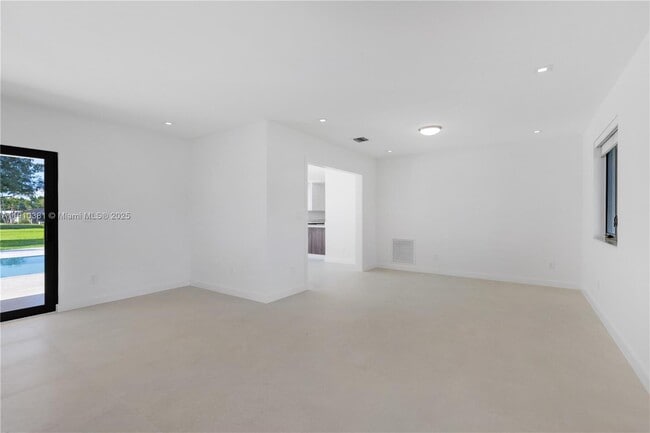 Building Photo - 8000 SW 139th Ter