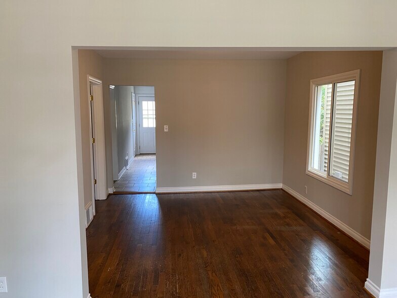 Building Photo - 1238 Wayburn St