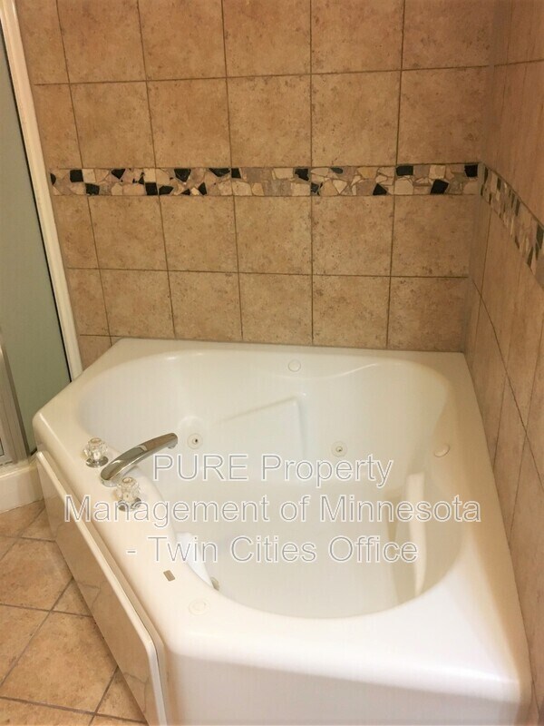 Building Photo - 2463 Eagle Trace Ln