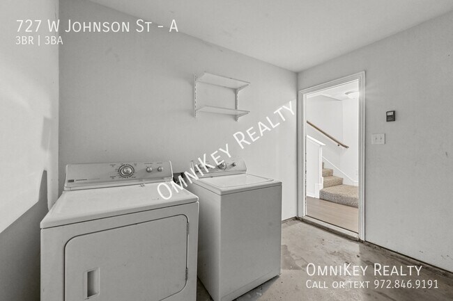 Building Photo - 727 W Johnson St