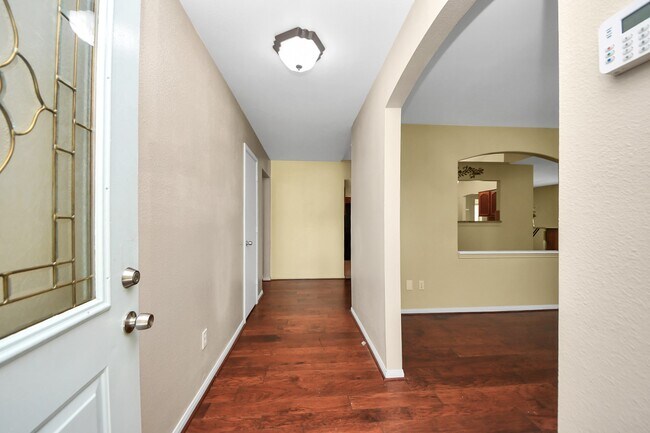 Building Photo - 118 Estate Dr