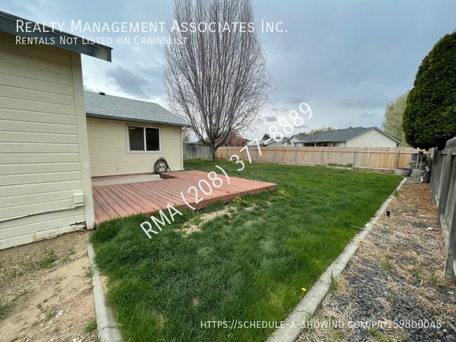 Building Photo - 623 E Woodbury Dr