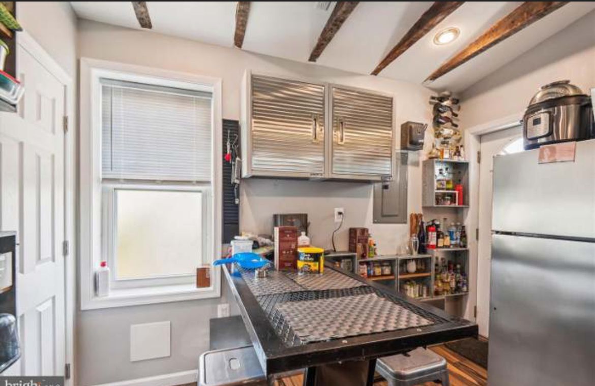 Building Photo - 300-310 East 25th Street, unit 3