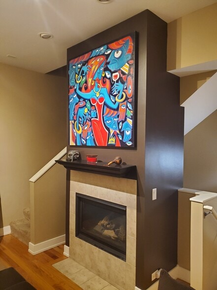 Gas Fireplace - 1105 Mayberry Plaza