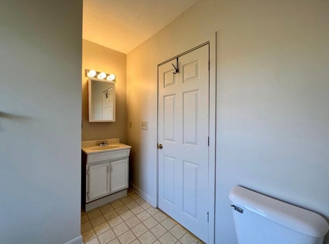 Building Photo - 1 Winter St