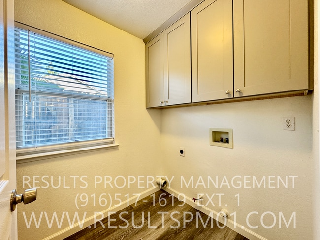 Building Photo - Beautiful Remodeled 4 Bedroom Citrus Heights Beauty!