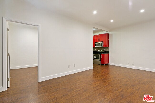 Building Photo - 7229 Willoughby Ave