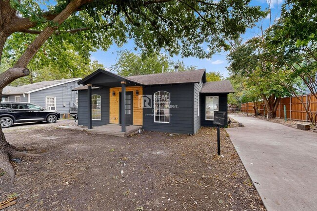Primary Photo - Single Story 3-Bedroom Home in McKinney Av...