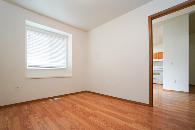 Building Photo - 265 N Paradise Ave