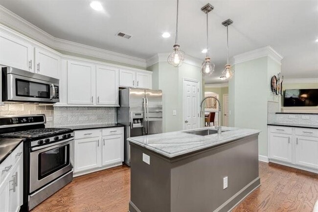 Building Photo - 10957 Waters Rd