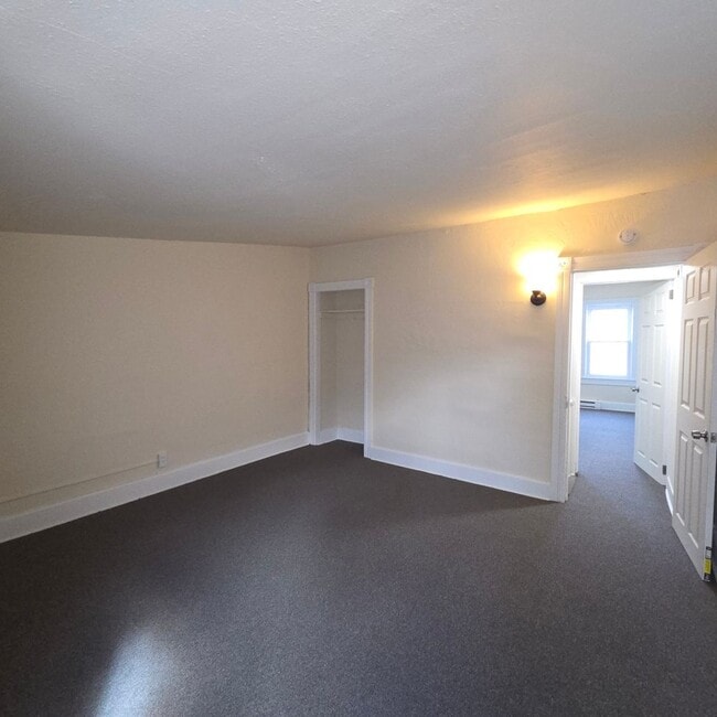 Building Photo - 33-35 Washington Street