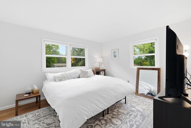 Building Photo - 6605 Grey Fox Dr