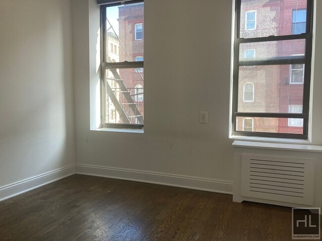 Building Photo - 151 Mott St