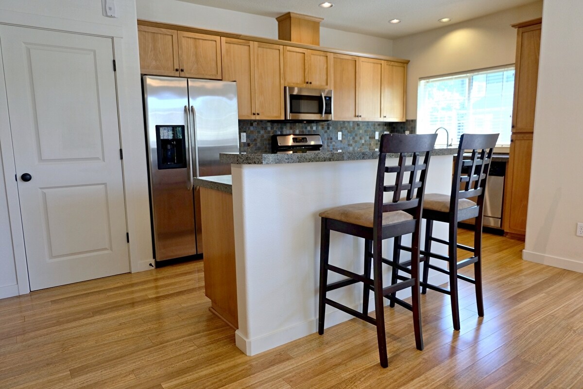 Building Photo - 618 NE Garswood Ln