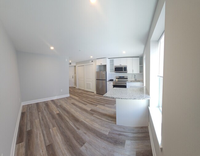 Building Photo - 4630 Umbria St