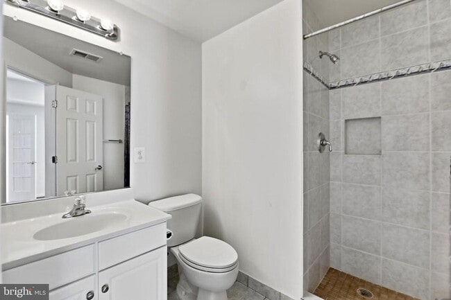 Building Photo - 24652 Siltstone Square