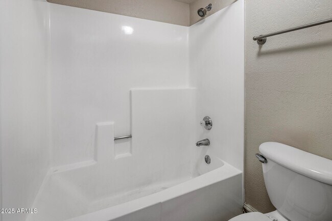 Building Photo - 3825 E Camelback Rd