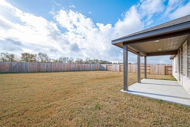 Building Photo - 532 Comal Trl