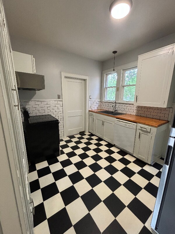 Building Photo - 800 N Mound St