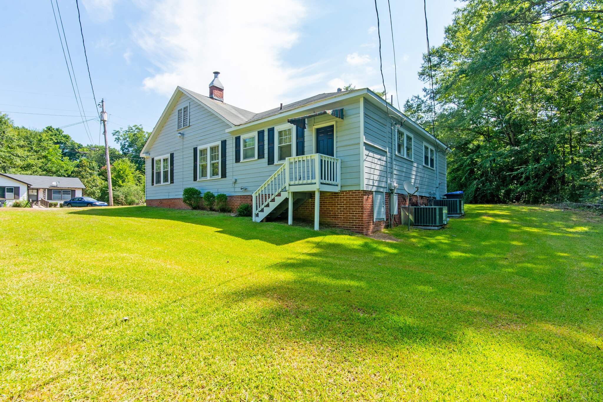 Side/back view - 36 Forrest St