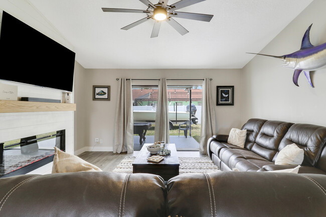 Building Photo - 108 Greenbriar Dr
