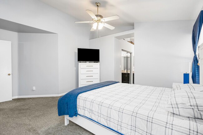 Building Photo - 5001 Rogue Water Ct