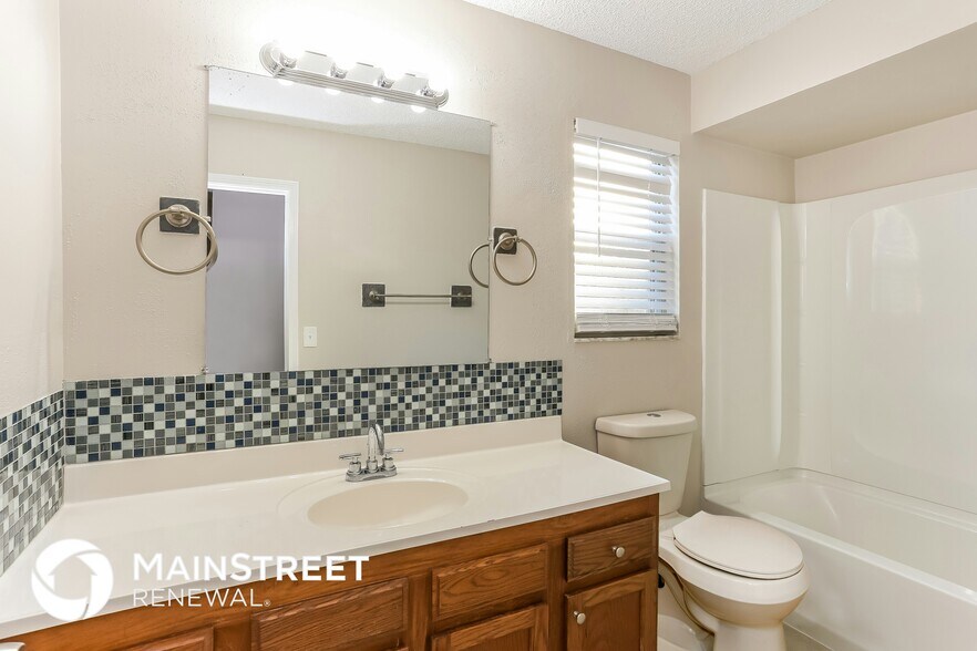 Building Photo - 2016 Avila Way