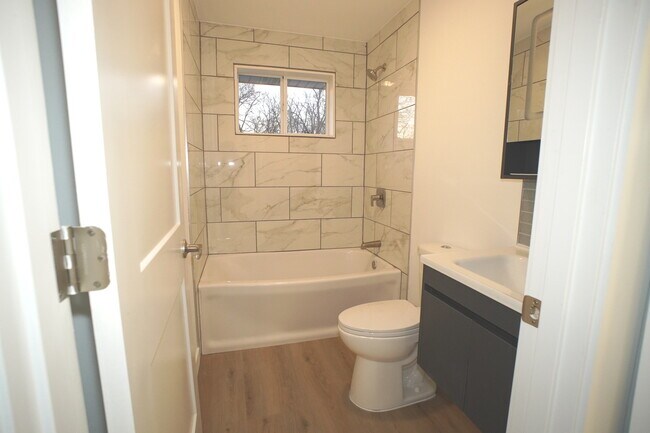 Building Photo - 1258 Idaho St