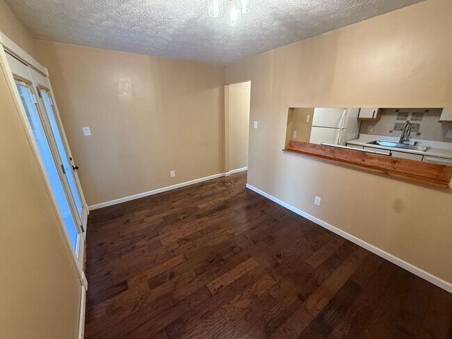 Building Photo - 2705 Sood Rd