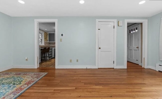 Building Photo - 264 Centre St