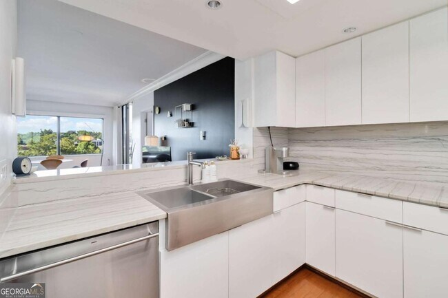 Building Photo - 1130 Piedmont Ave NE