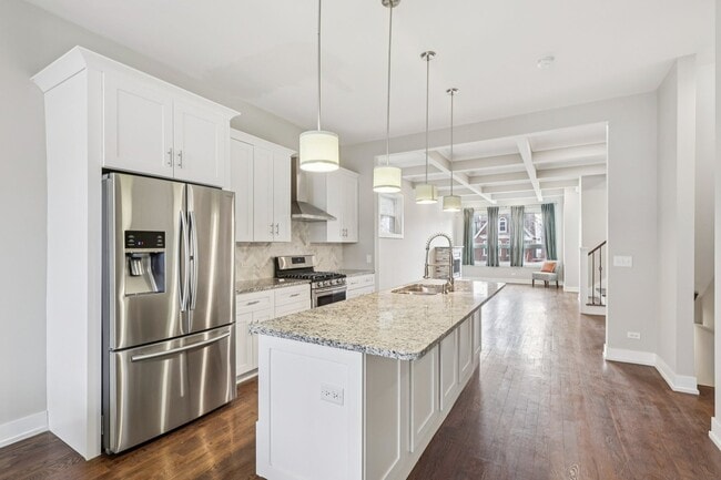 Building Photo - 3516 W Hirsch St