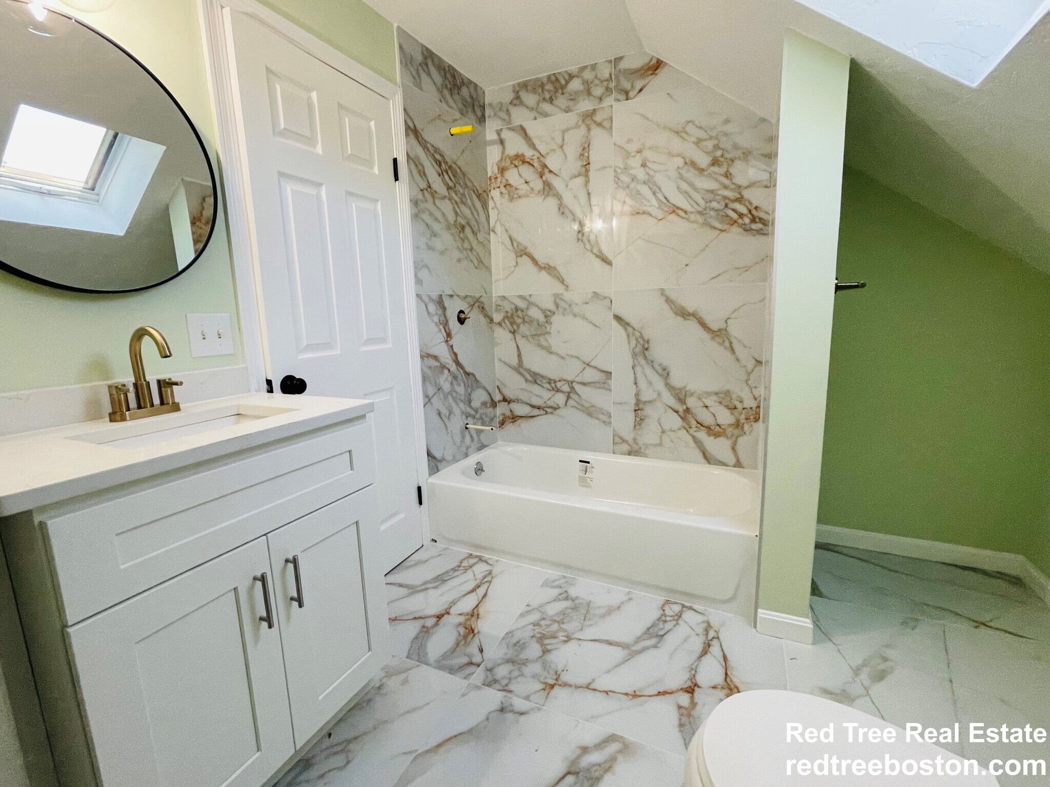 Building Photo - 187 Fellsway W