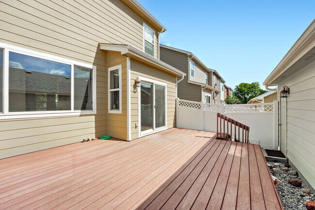 Building Photo - 15612 E 96th Way
