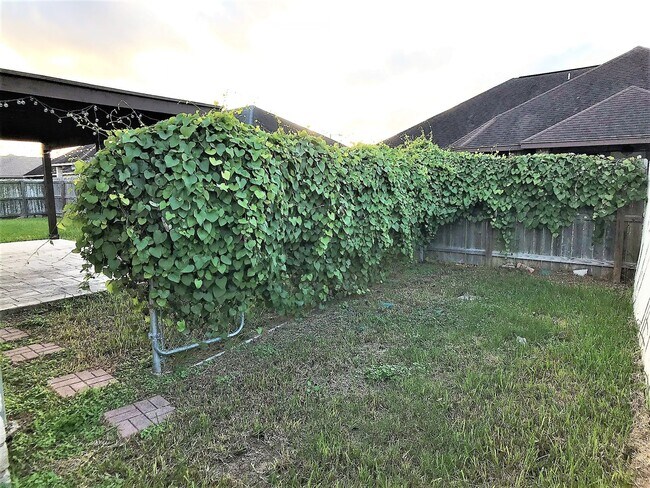 Building Photo - 3Bed/2.5Bath Edinburg TX Home For Rent ( Oakland Village )