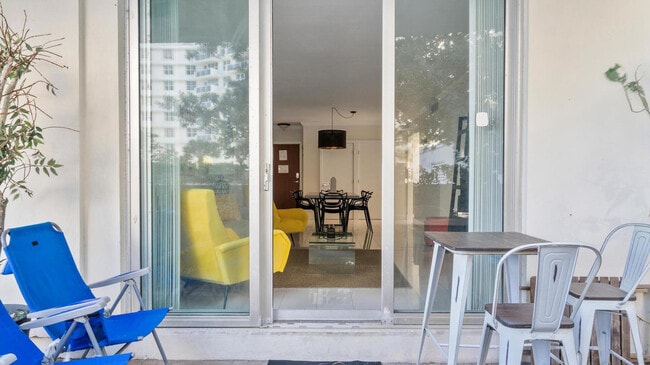 Building Photo - 3901 S Ocean Dr