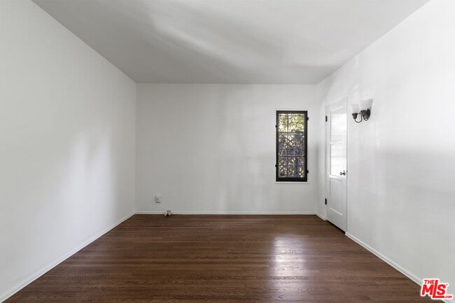 Building Photo - 3731 Griffith View Dr