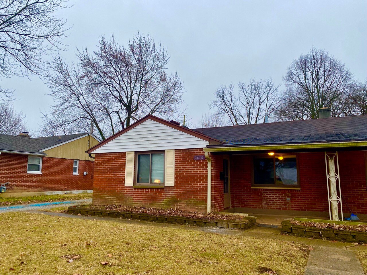 Building Photo - 1610 Briedweng Ave